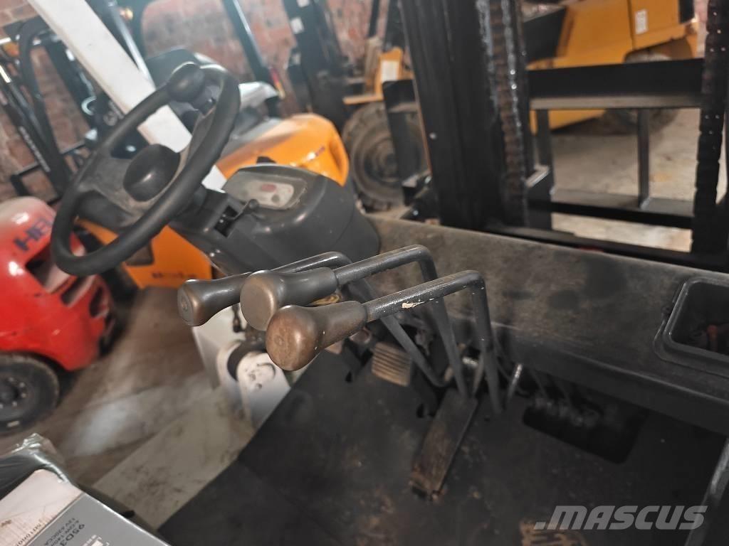 TCM FD 70 Z8 디젤 지게차