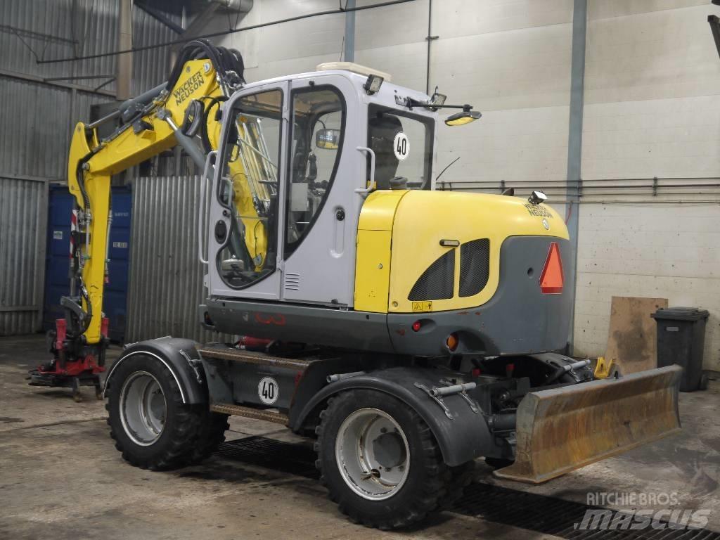 Wacker Neuson EW 100  휠 굴삭기