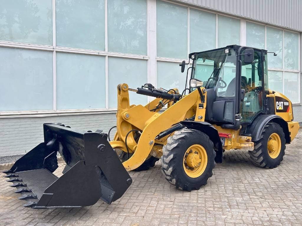 CAT 906 M     2016  휠로우더
