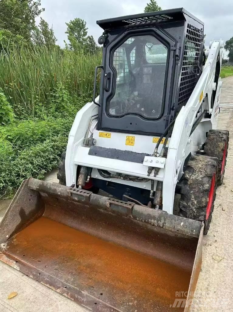 Bobcat S 18  스키드로더