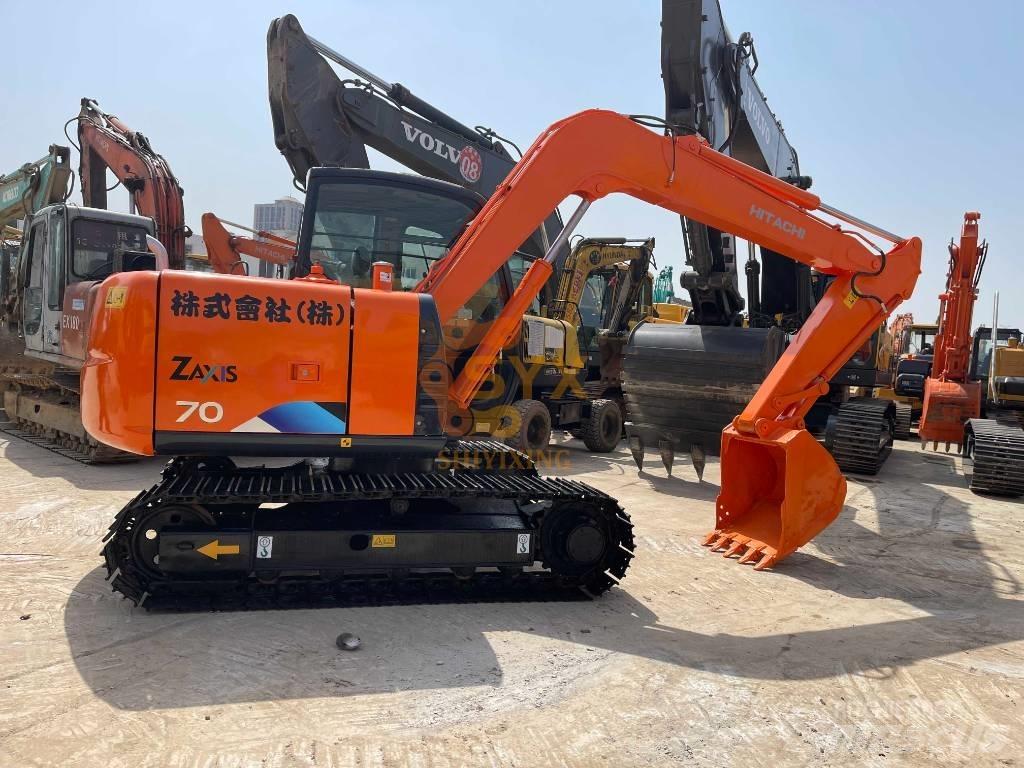 Hitachi ZX 70 중형굴삭기 7톤-28톤