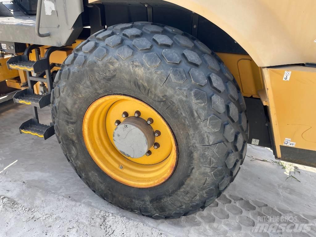 Volvo SD 115 B 싱글 드럼 롤러