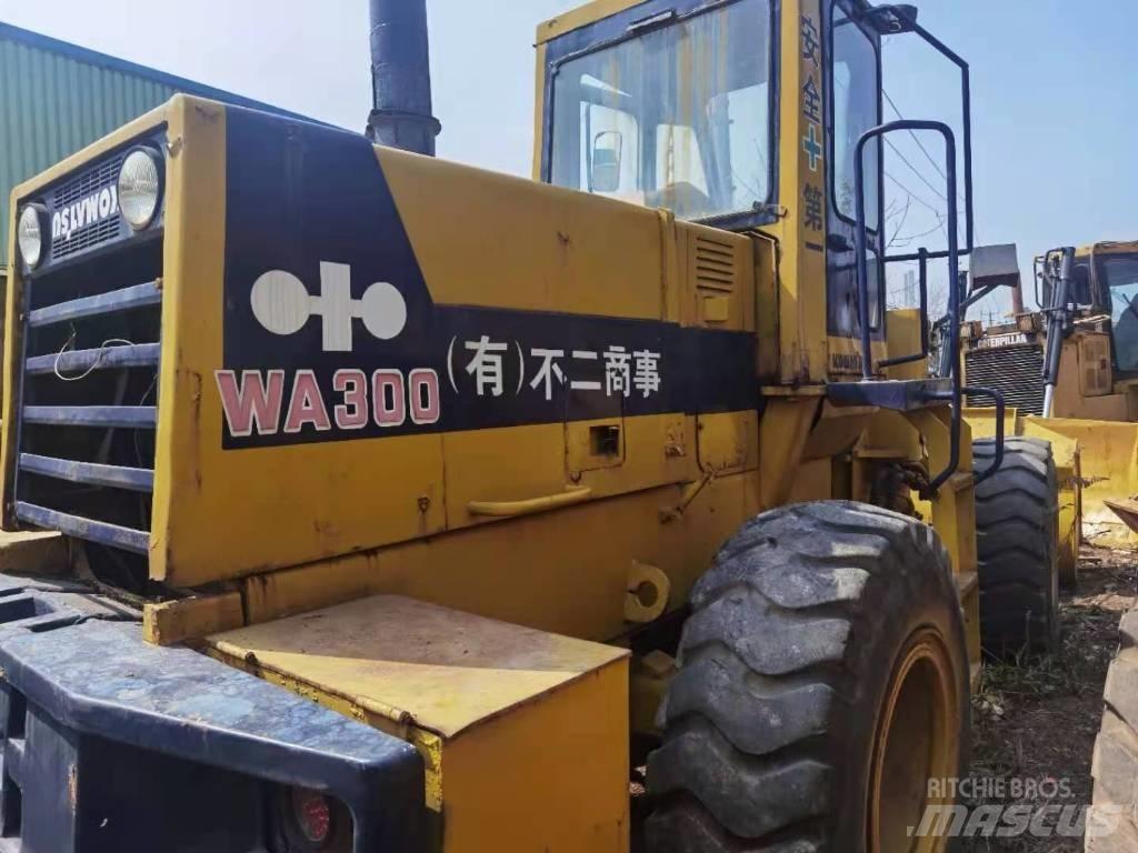 Komatsu WA 300  휠로우더
