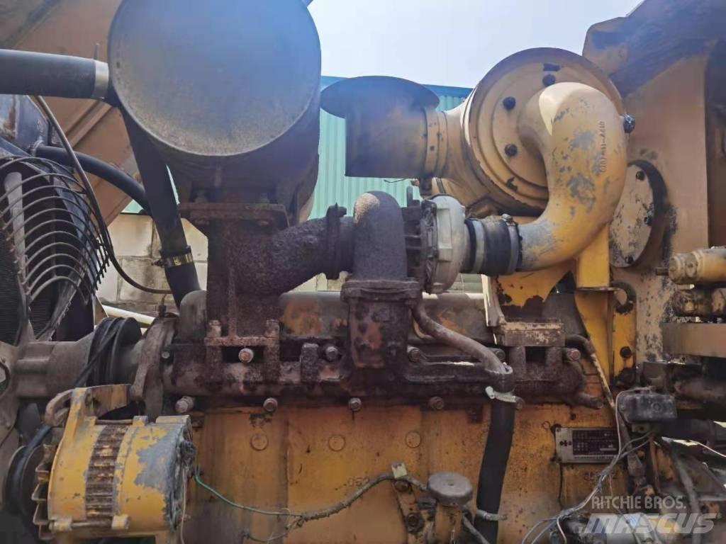 Komatsu WA 300  휠로우더