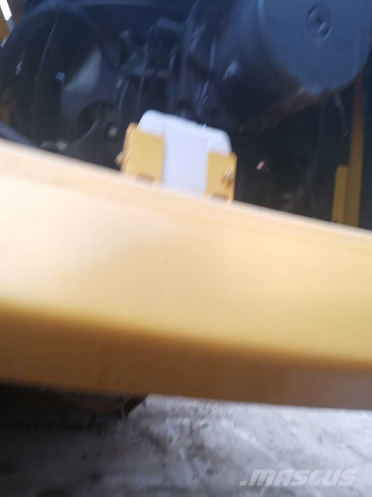 Komatsu PC 450-8 대형 굴삭기 29톤 이상
