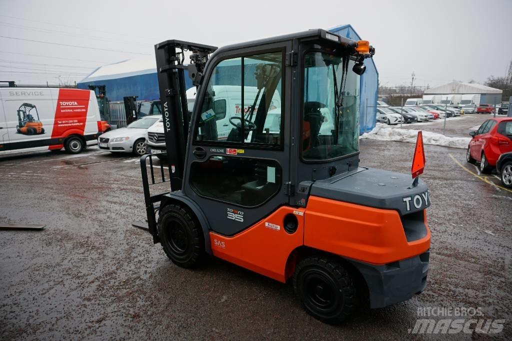 Toyota 52-8FDJF35 디젤 지게차