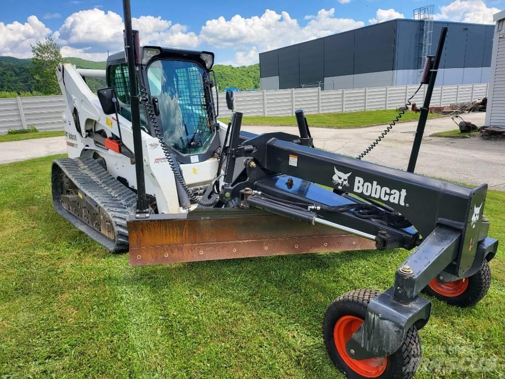 Bobcat T 870  스키드로더