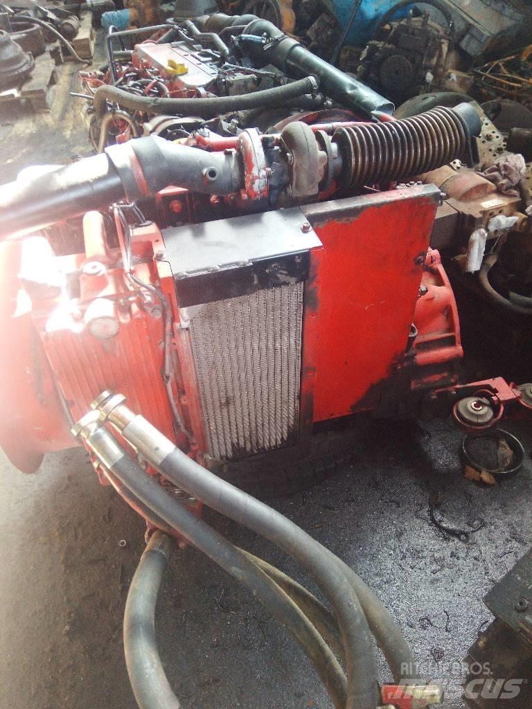 Deutz BF4M1012 엔진