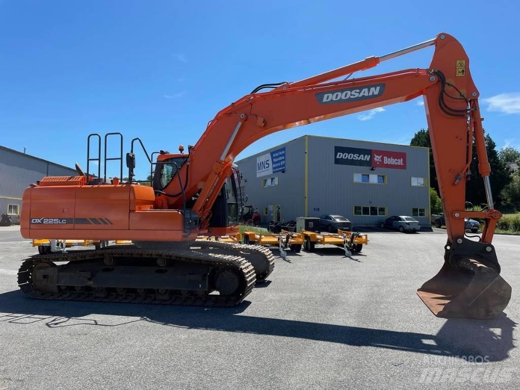 Doosan DX 225 LC-3 대형 굴삭기 29톤 이상
