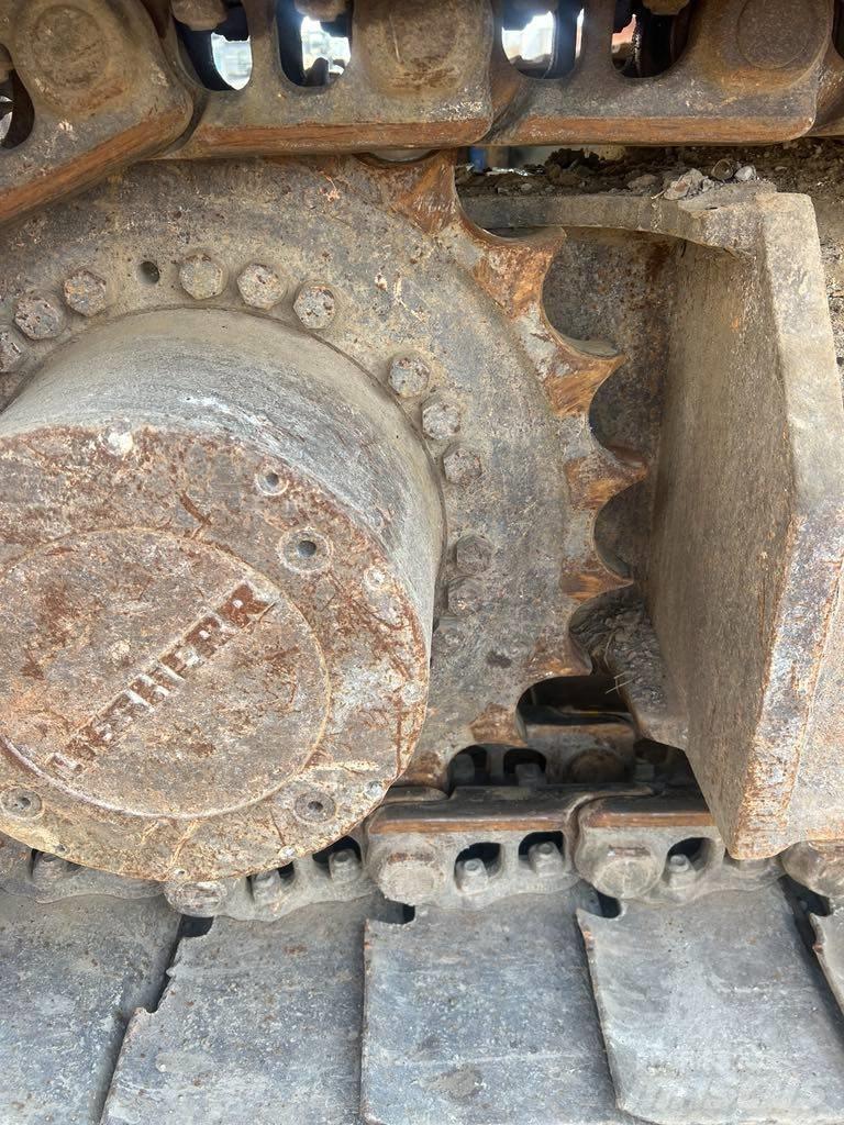 Liebherr 916 대형 굴삭기 29톤 이상