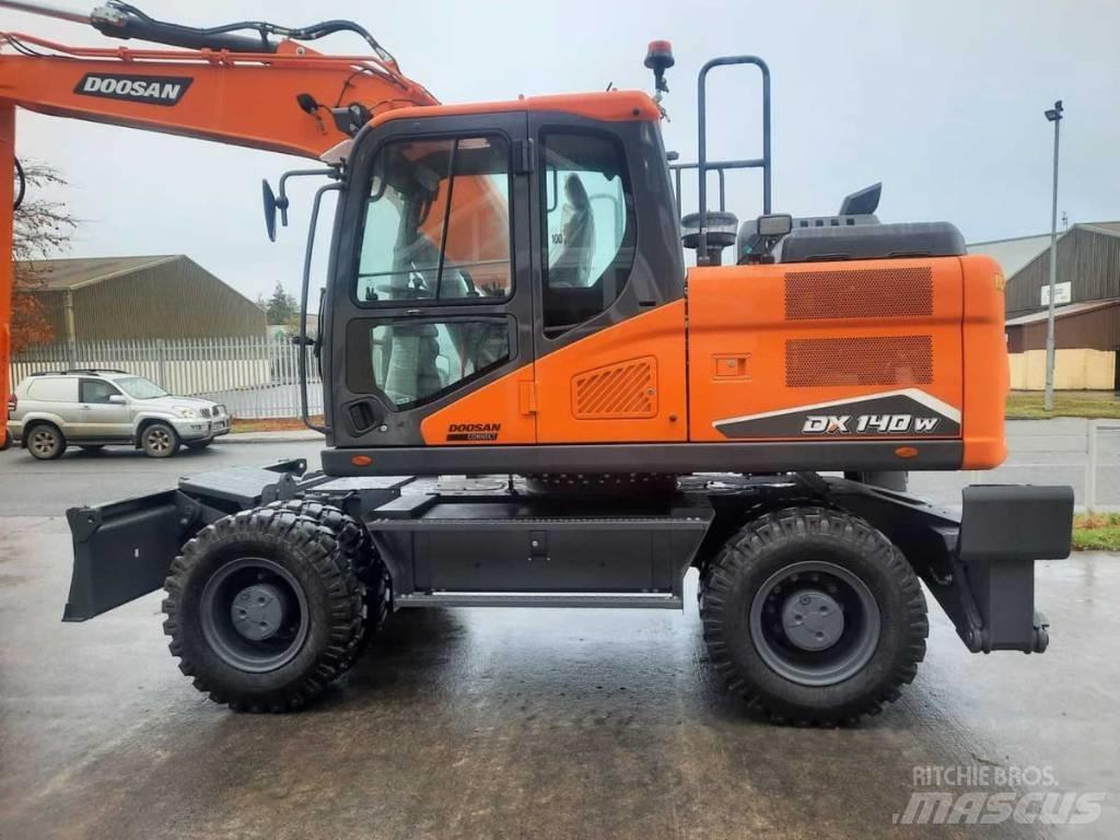 Doosan Dx140W-7  휠 굴삭기