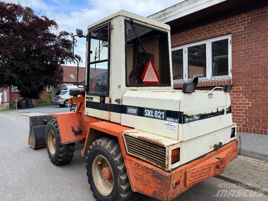 Schaeff SKL 821  휠로우더