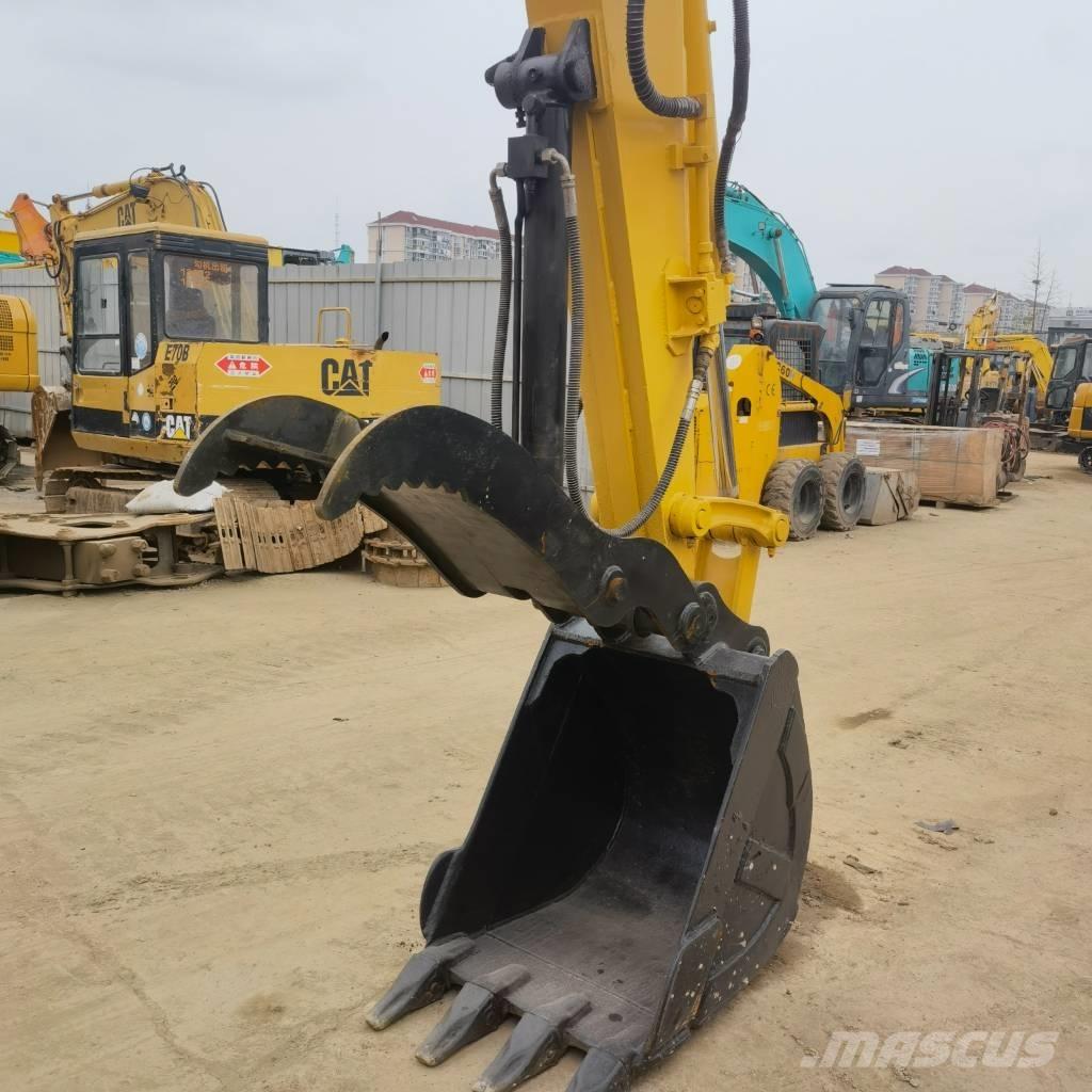 Komatsu PC78US 중형굴삭기 7톤-28톤