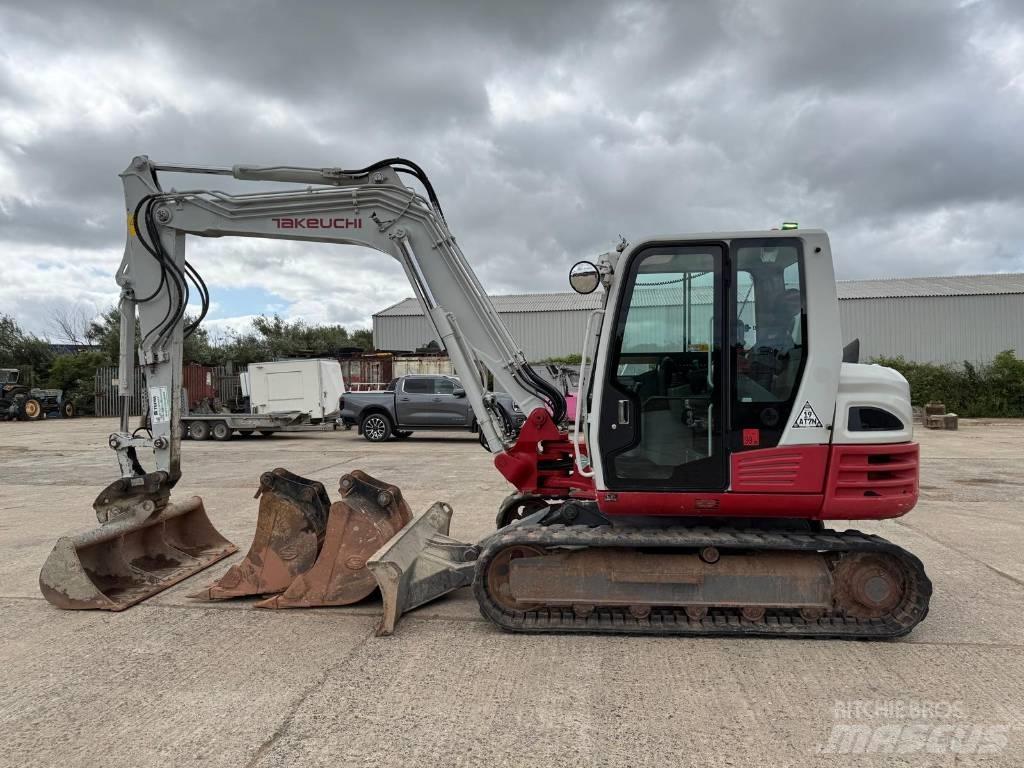 Takeuchi TB 290 중형굴삭기 7톤-28톤