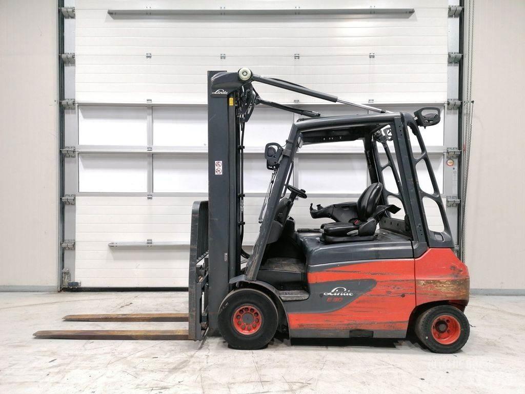 Linde E30-01 전동 지게차