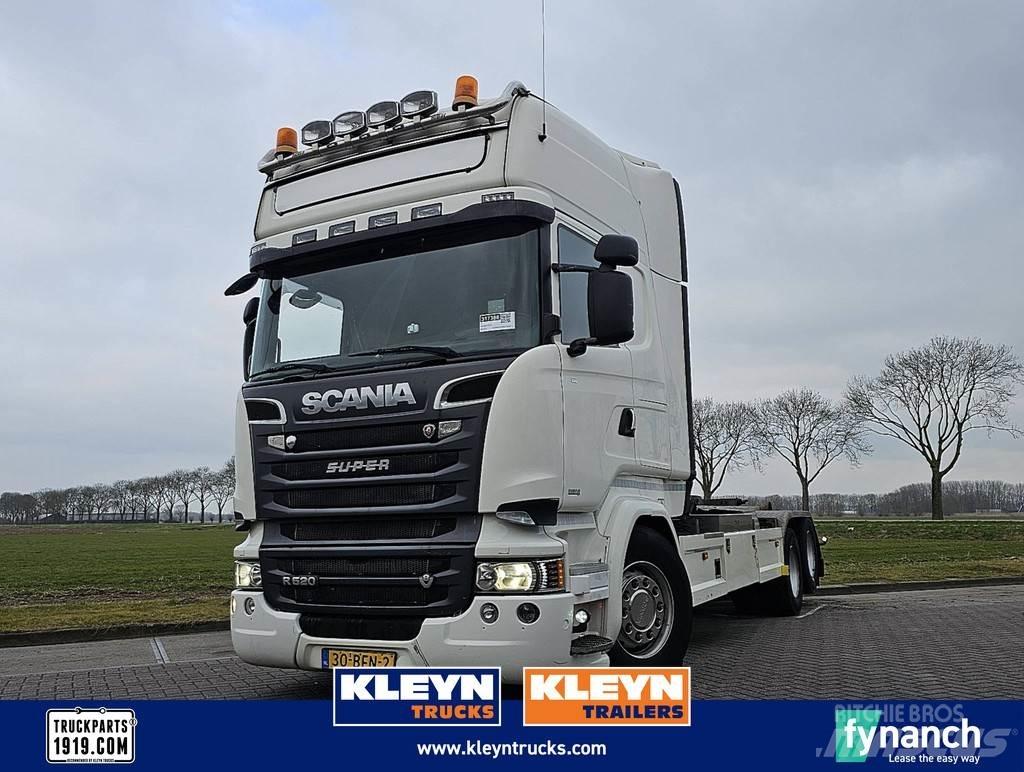 Scania R520 훅 리프트 트럭