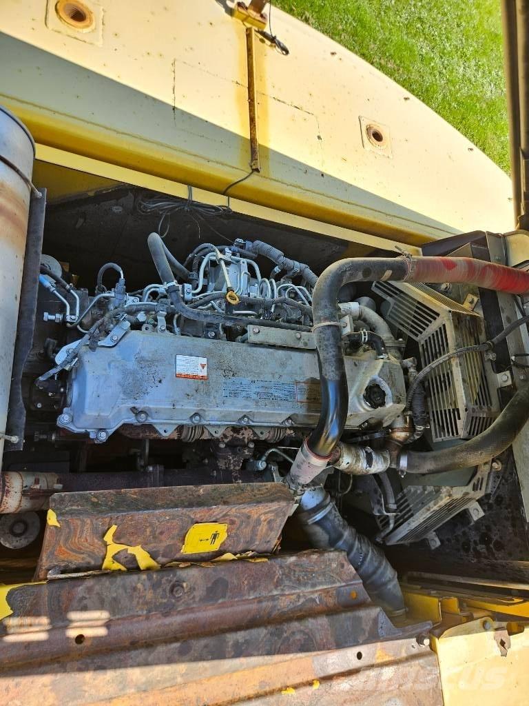New Holland E 385 B 대형 굴삭기 29톤 이상