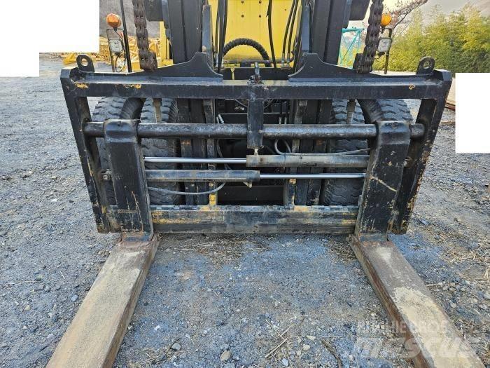 Komatsu FD 150 리치 트럭