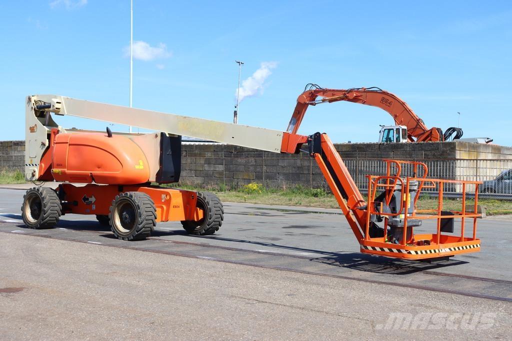 JLG 800AJ 관절형 전동이동 리프트