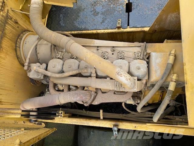 CAT PS 300 공기 타이어 롤러