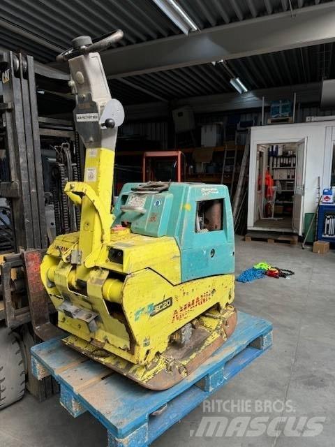 Ammann APH 6020 운반 및 가설 장비
