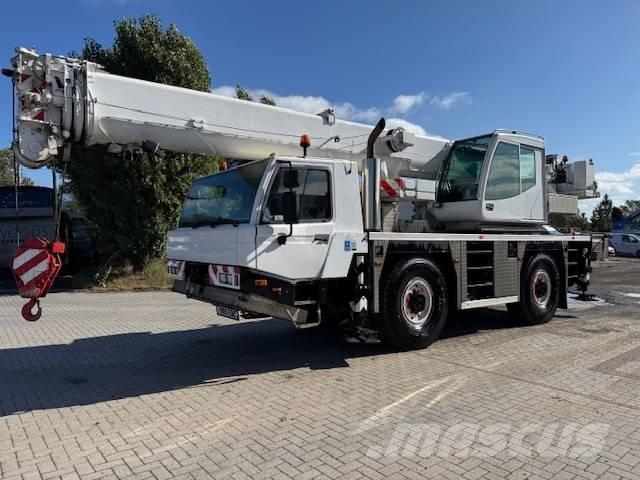 Tadano ATF 40-2 A/T 크레인