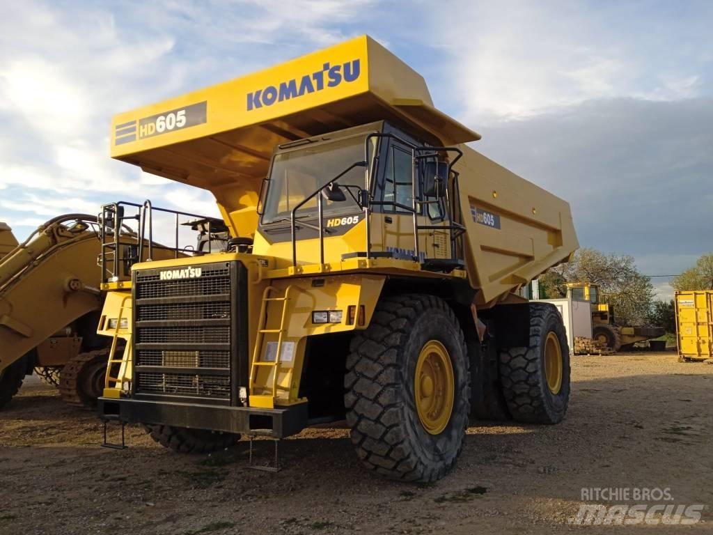 Komatsu HD 605-7E0 초대형 덤프 트럭