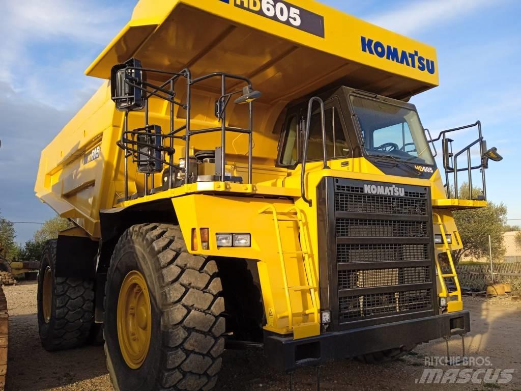 Komatsu HD 605-7E0 초대형 덤프 트럭