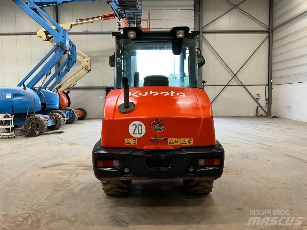 Kubota R 065  휠로우더