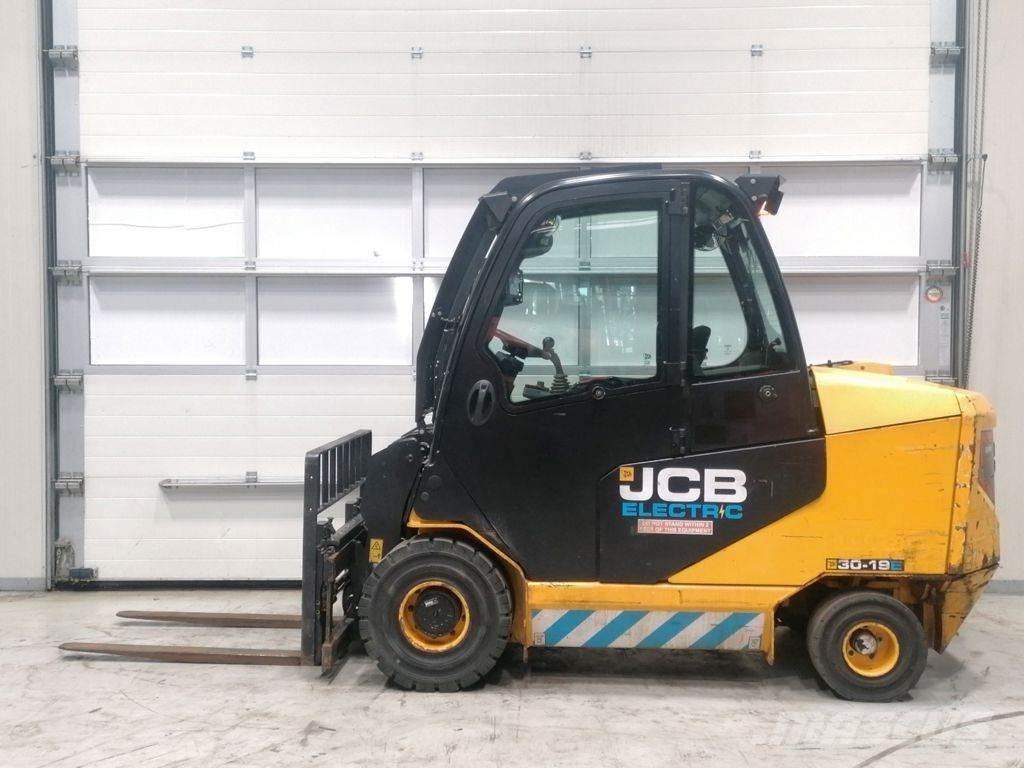 JCB TLT30-19E 텔러 핸들러