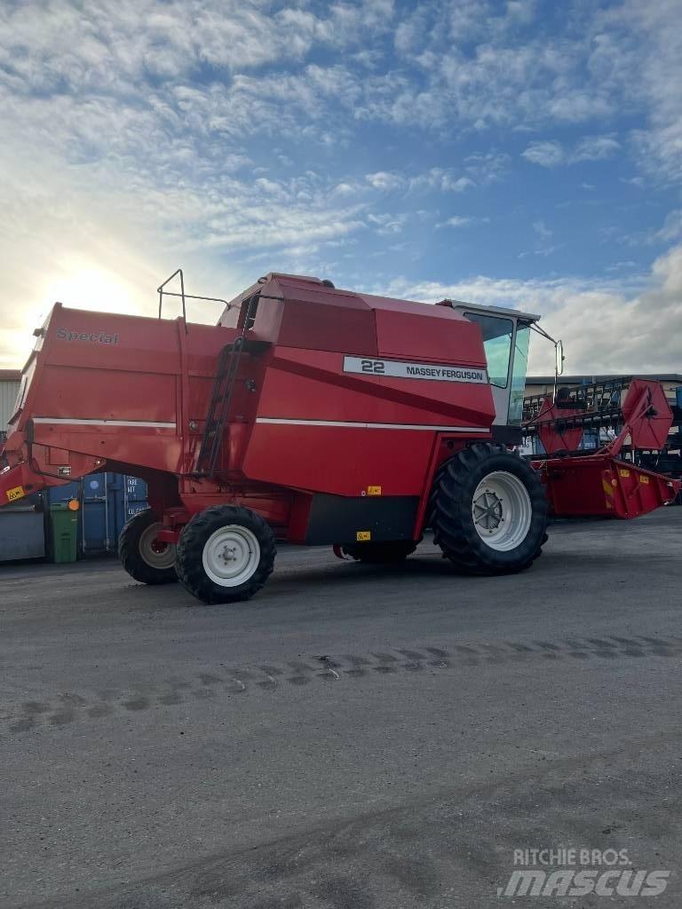 Massey Ferguson 22 콤바인 수확기