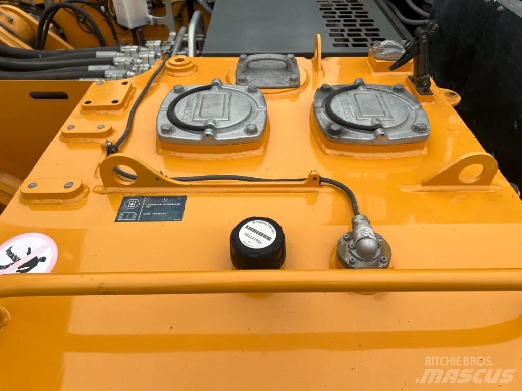 Liebherr R 966 HD 대형 굴삭기 29톤 이상