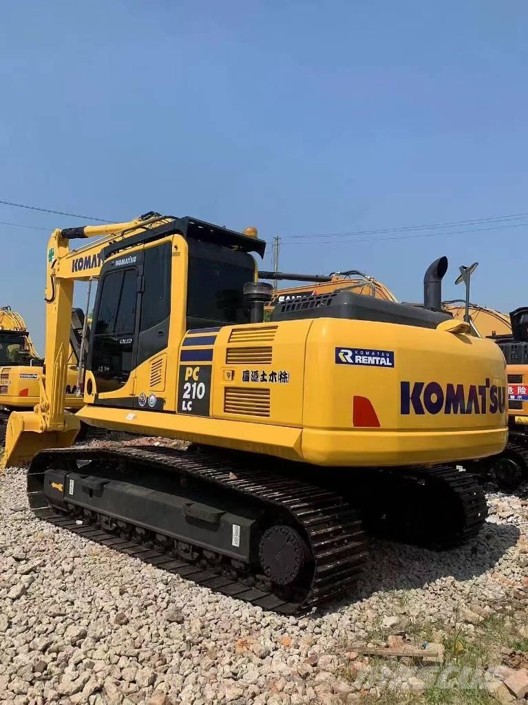 Komatsu PC 210 대형 굴삭기 29톤 이상