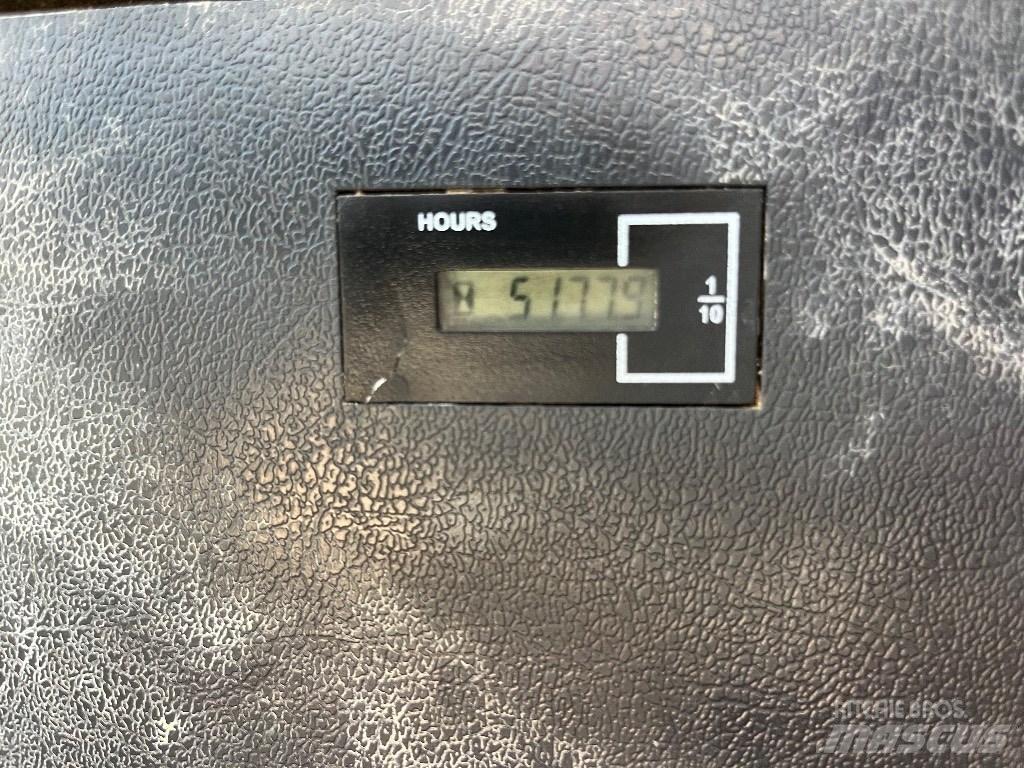 Hyundai HX140L 대형 굴삭기 29톤 이상