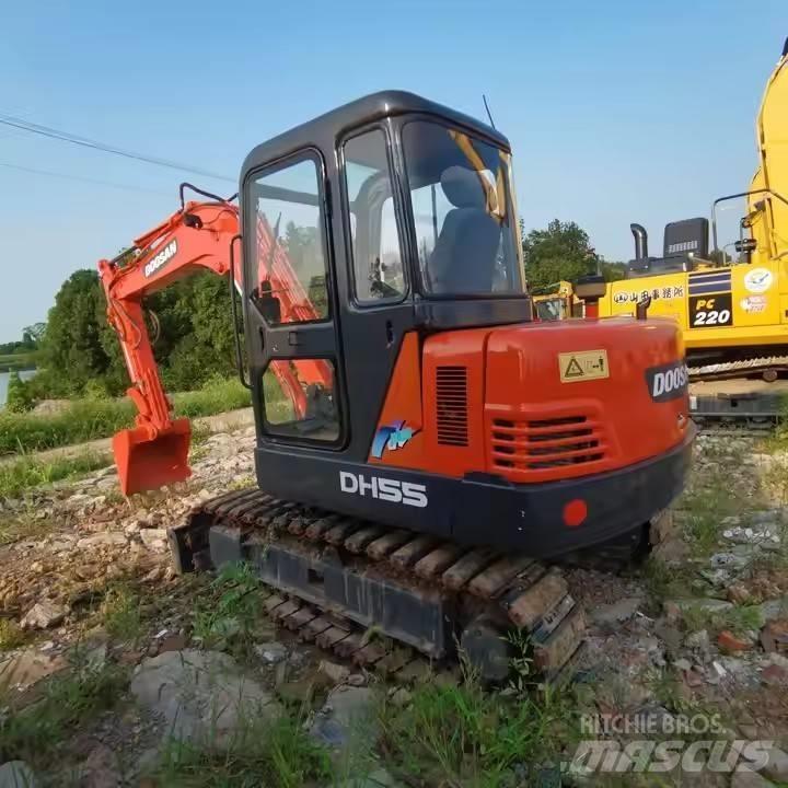 Doosan DH55 소형 굴삭기 7톤 미만