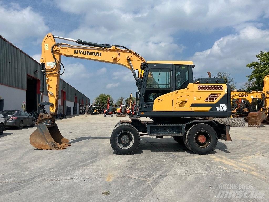 Hyundai HW140  휠 굴삭기
