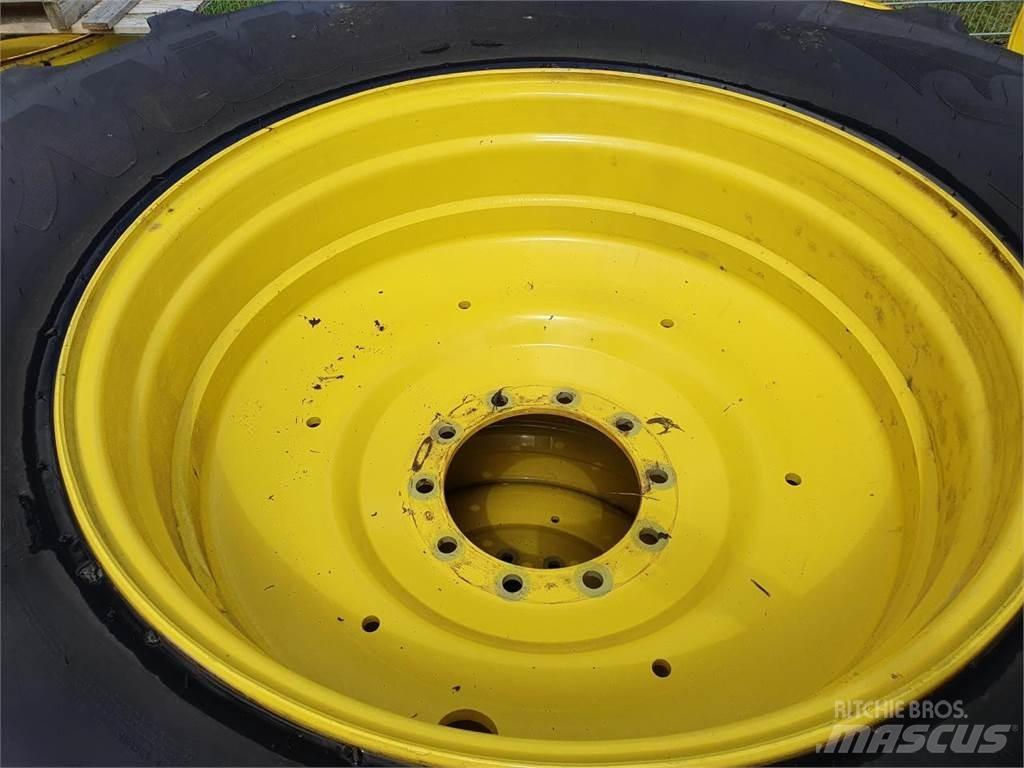 Mitas 650/85R38 x2 타이어, 휠 및 림