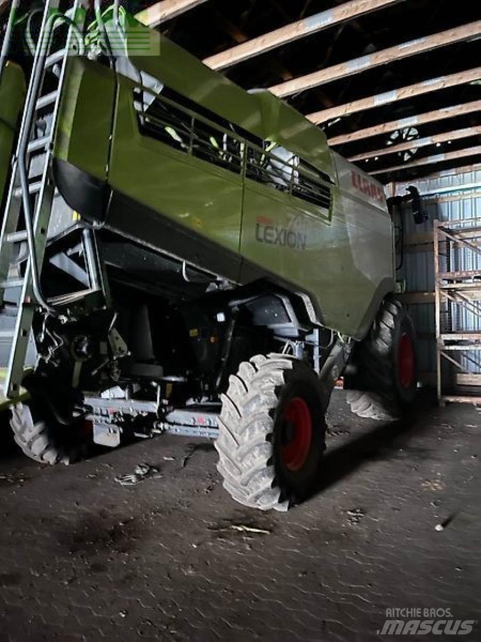 CLAAS lexion 740 콤바인 수확기