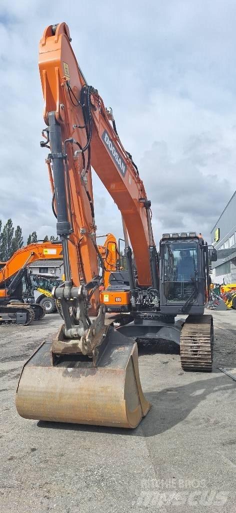 Doosan DX 225 LC-7 대형 굴삭기 29톤 이상