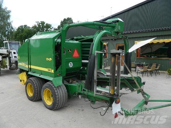 John Deere 678 원형 곤포기
