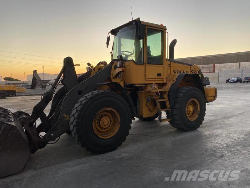 Volvo L 90 E  휠로우더
