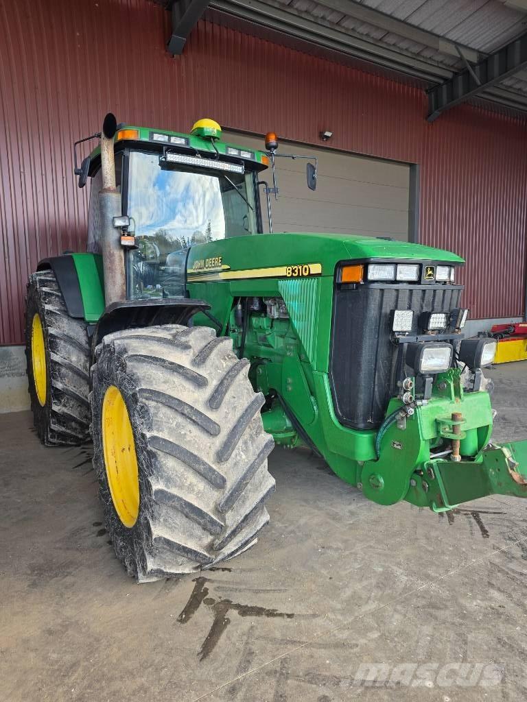 John Deere 8310 트랙터