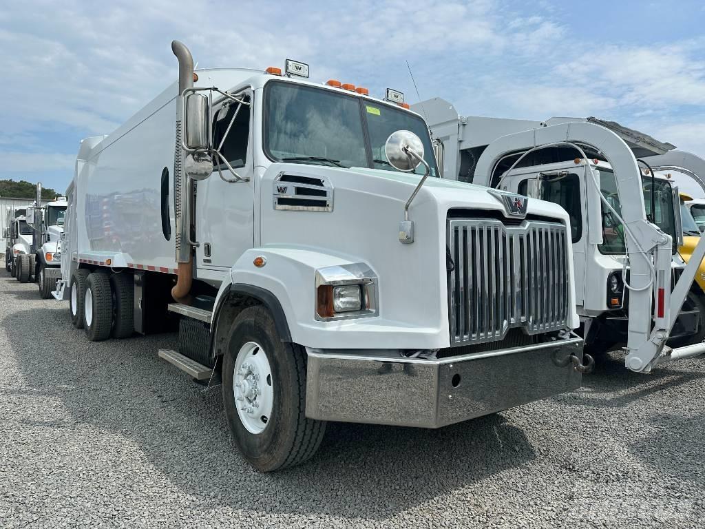 Western Star 4700 폐기물 수거 트럭