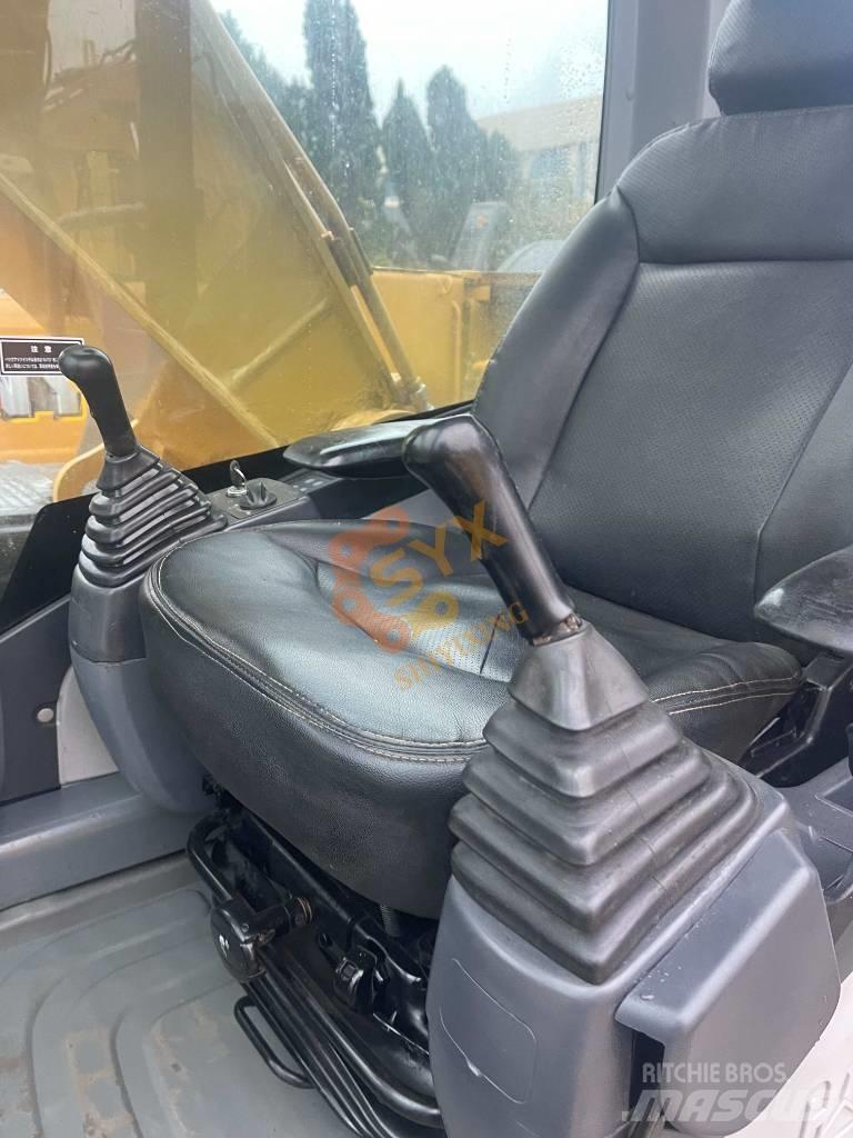 CAT 320 D 대형 굴삭기 29톤 이상