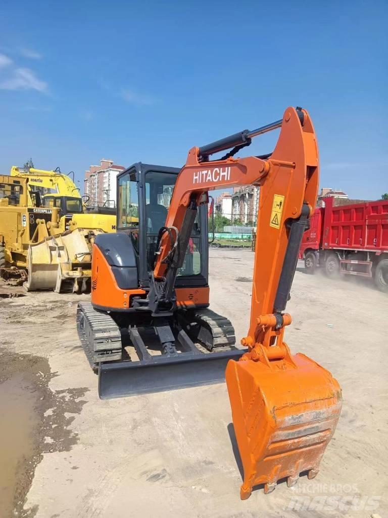 Hitachi ZX 35 U 소형 굴삭기 7톤 미만