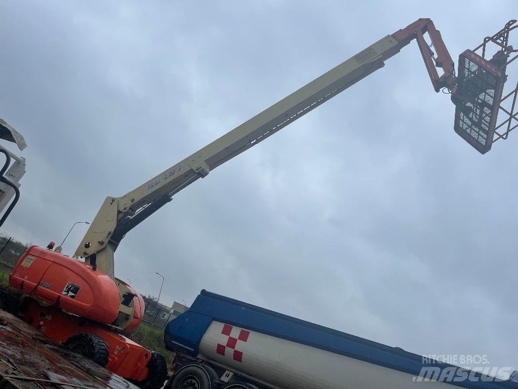 JLG 860 SJ 견인식 전동이동 리프트