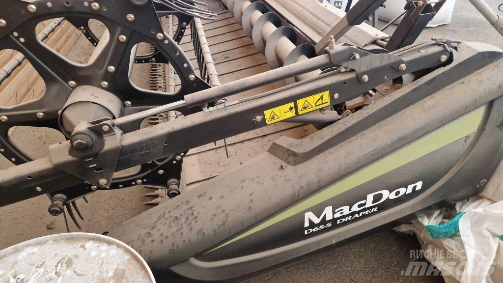 MacDon D 65 콤바인 헤드