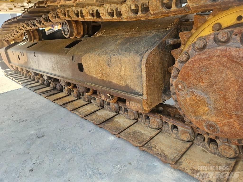 CAT 330 대형 굴삭기 29톤 이상