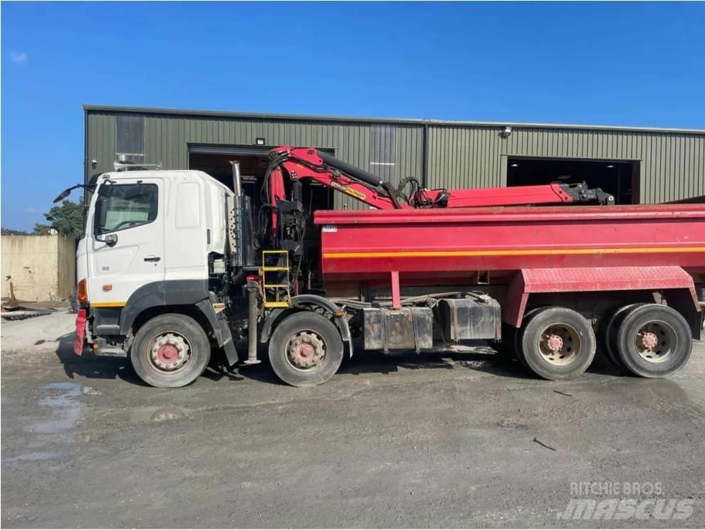 Hino 700 Series 크레인 트럭
