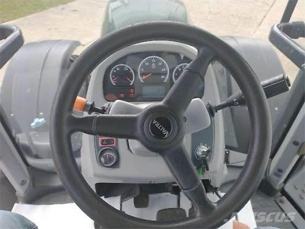 Valtra T 174 E 트랙터